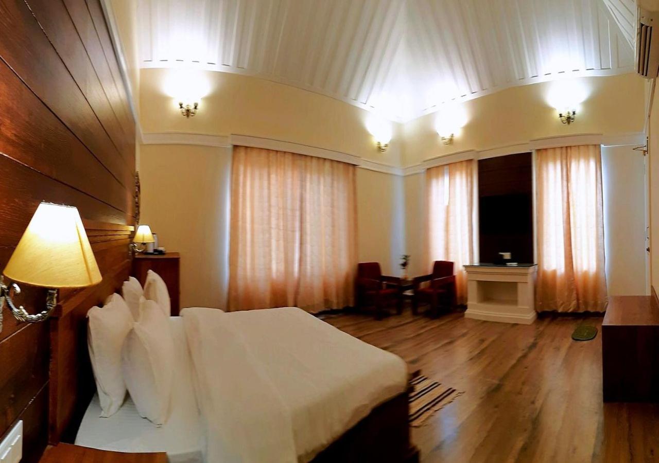 Greendale Resort Pachmarhi Exterior photo